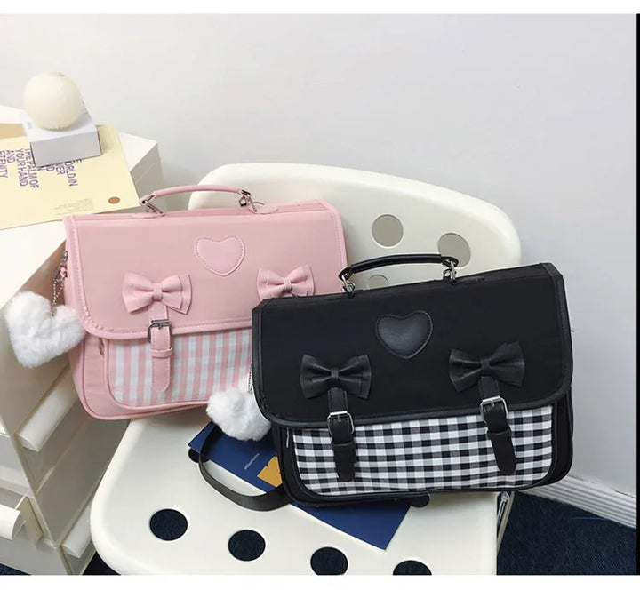 Cute Gingham Bag With Shoulder Strap And Heart Accessoire