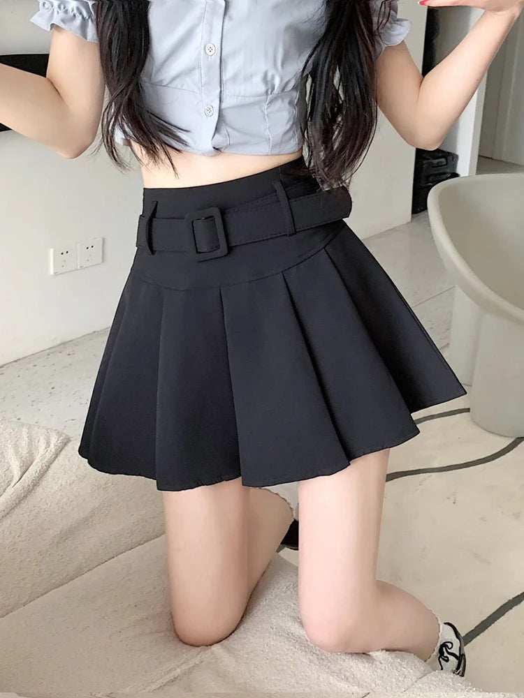 Sweet Pleated Mini-Skirt With Belt