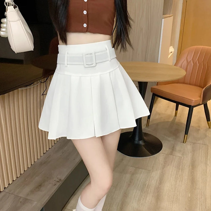 Sweet Pleated Mini-Skirt With Belt